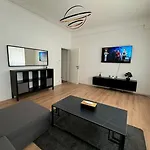 Appartement Avec Jardin Et Jacuzzi - Koekelberg